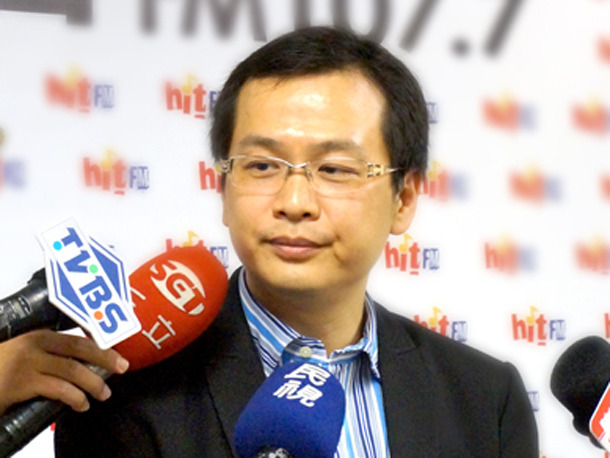 圖說:前總統府副秘書長羅智強接受電台專訪時指出,他對於未來的「再從政」,’ 將不排除任何的可能性。(Photo by廖政貿/台灣醒報)