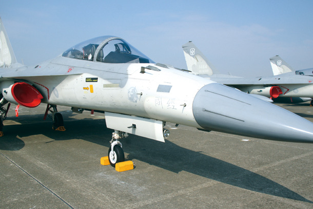 空軍於16日展演「翔展」計畫成果,向大眾展示經國號戰機升級後性能。圖為IDF C/D戰機。(photo by賴義中/台灣醒報)