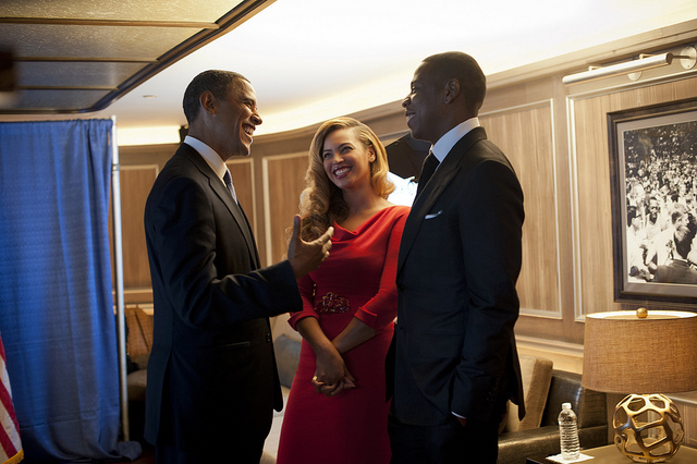美國總統歐巴馬與碧昂絲(中),都有生物以他們的名字命名。右為Jay-Z。(photo by Barack Obama on Flickr- used under Creative Commons license)
