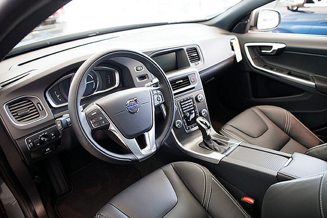 Volvo 研發可以偵測駕駛人是否出現恍神或打瞌睡的新技術,提升道路安全。(photo by Insert Magazine on Flickr- used under Creative Commons license)