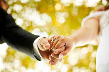 經過觀察73萬美國癌症病患後,研究者發現結婚與否會影響罹癌存活率。(photo by Search Influence on Flickr- - used under Creative Commons license)