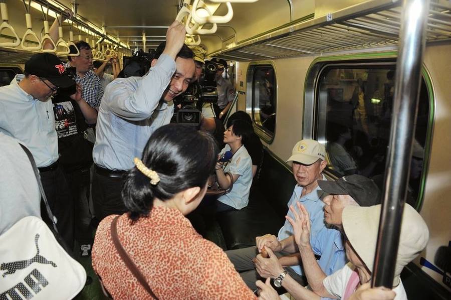 新北市長朱立倫於24日上午,在個人臉書上宣布爭取連任。(Photo by朱立倫臉書)