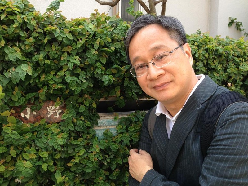 名作家小野20日在《誰幫我們撐住天空》新書發表會上,暢談他對各世代年輕人的看法。(photo by 李遠臉書)