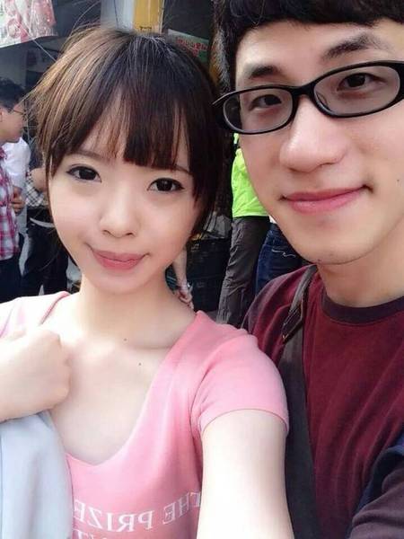 台大高材生張彥文持菜刀狂砍幼教師女友41刀,手段殘忍至極,行凶後還不斷砍劃自己的頭、頸及腹部自殘。(photo by 張彥文臉書)