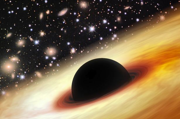 最新一期《自然》期刊中指出,國際科學團隊在宇宙深處某類星體中央,發現一個超級黑洞,其質量比太陽大上1200萬倍。〈photo by 網路截圖〉