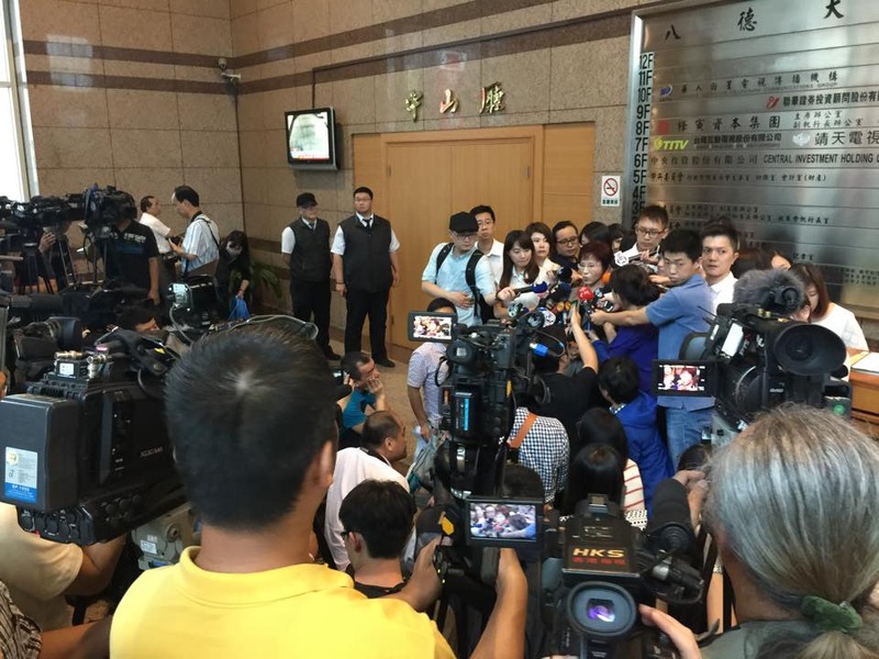 國民黨參選人洪秀柱10日在中常會發表政見,獲得許多基層黨員大聲喊讚。(photo by 洪秀柱臉書)