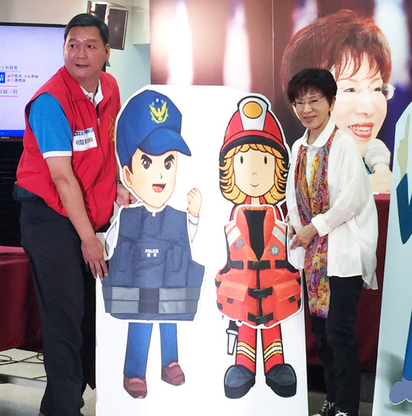 國民黨總統參選人洪秀柱提出挺警察、護理及教師「三柱」的政見。(photo by 鄭國強/ 台灣醒報)