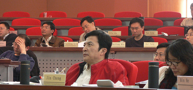 根據調查,將近6成受訪的企業人是為了更有國際觀就讀EMBA。( photo by Andreas Weigend on Flickr – used under Creative Commons license)