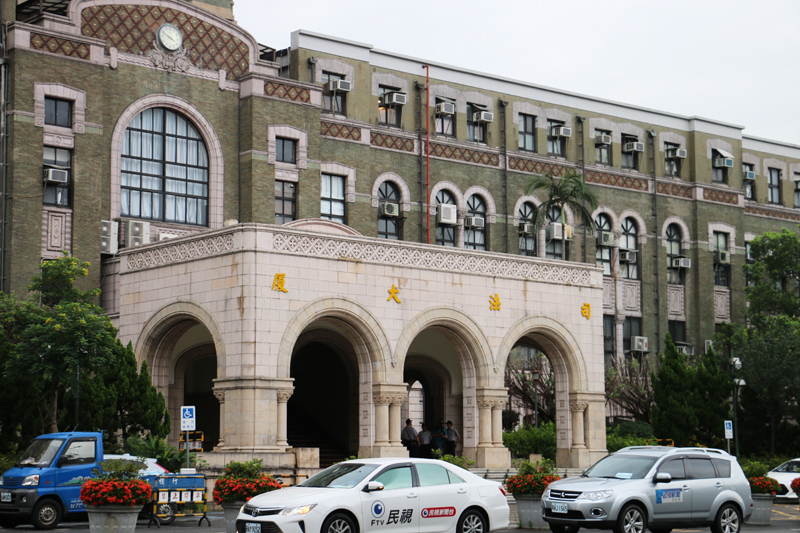 司法院正副院長提名受到社會各界爭議的1個月後,總統蔡英文終於「不捨」地撤除謝文定、林錦芳的提名。(photo by 鄭羿菲/台灣醒報)
