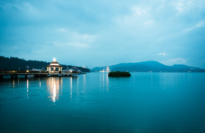 節氣步入「寒露」,氣象專家提醒,天氣雖轉涼,但夏衣還別急著收,還有「秋老虎」轉熱的空間。(photo by 普魯 普魯 on flicker- used under Creative Commons license)