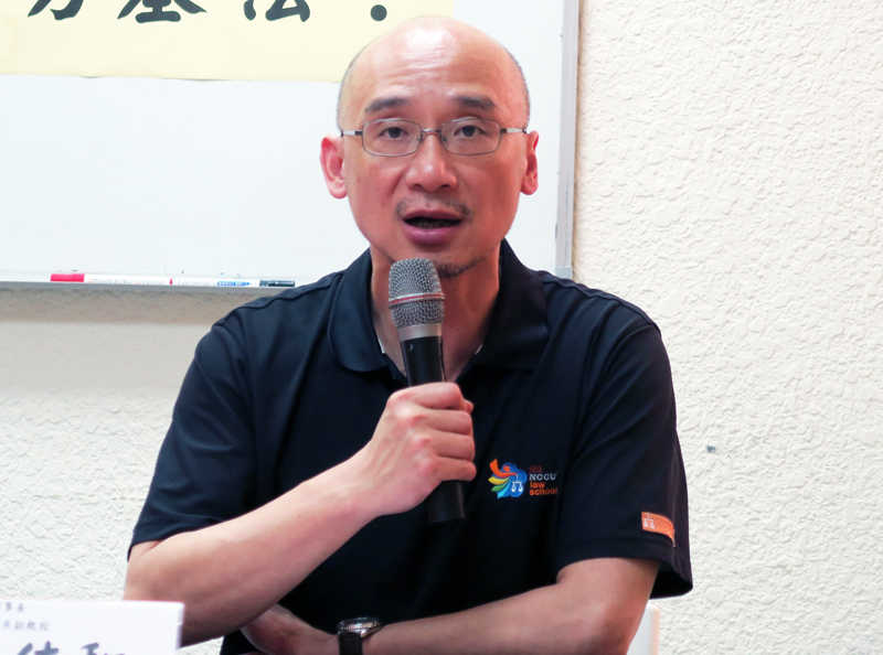 高教工會19日表示,體制外教研人員納勞基法的草案是差別待遇。圖為政大法律系副教授林佳和。(photo by 林亭妤/台灣醒報)