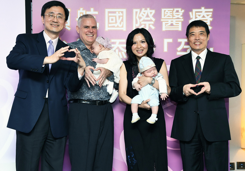 醫師表示,因我國人工生殖品質較鄰近國家好、價格也低許多,許多外國夫妻因此會來到台灣進行手術,一方面也促進了周邊經濟產值。(photo by 主辦單位提供)