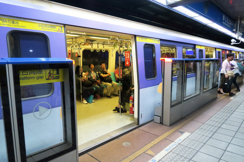 環保署推出「搭乘台北、高雄捷運綠點10倍回饋」的活動,明(12月1日)正式起跑。(photo by 林亭妤/台灣醒報)