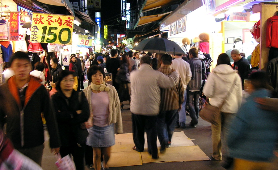 今明兩天冷氣團將襲台,國健署提醒氣喘患者小心疾病發作。(photo by wikipedia)