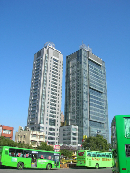 勞基法23日上路,企業需注意12月薪資計算有新舊制合併使用,其餘因應項目得在5個上班日內完成因應。(photo by wikimedia)
