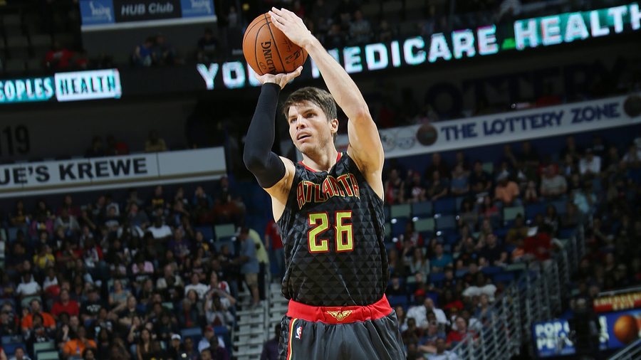 神射手柯佛帥氣的投球英姿。(photo by Kyle Korver goes 8-8 vs. Pelicans - YouTube)