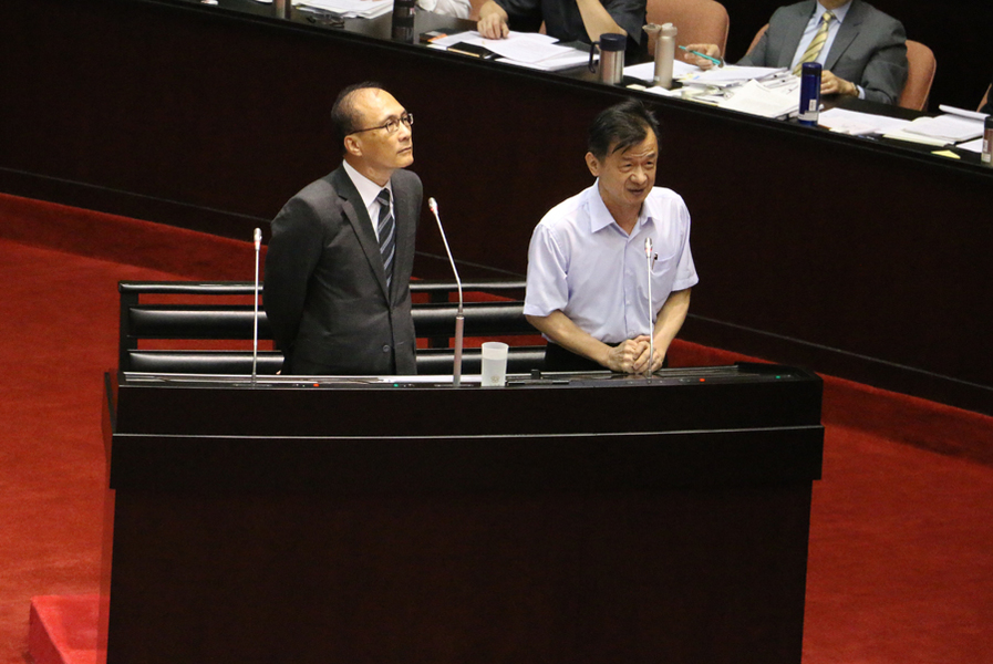 客委會主委李永得遭盤查事件引起社會熱議,行政院長林全幽默回應,希望讓事件趕緊落幕。(photo by 鄭羿菲/台灣醒報)