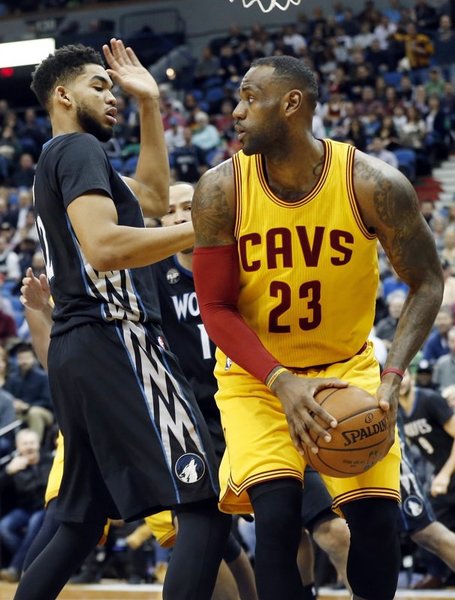 籃球專家李雲翔表示,國外NBA 很多人都是衝著球星來觀賽。(photo by NBA官網)
