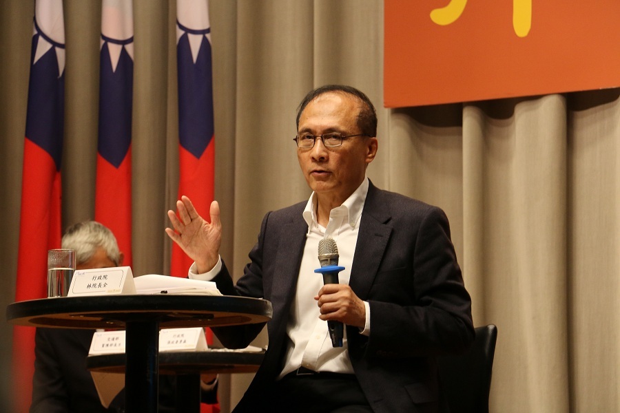 行政院長林全對讓產業替代役男去「煎鍋貼」表態,有點奇怪。(photo by 鄭羿菲/台灣醒報)