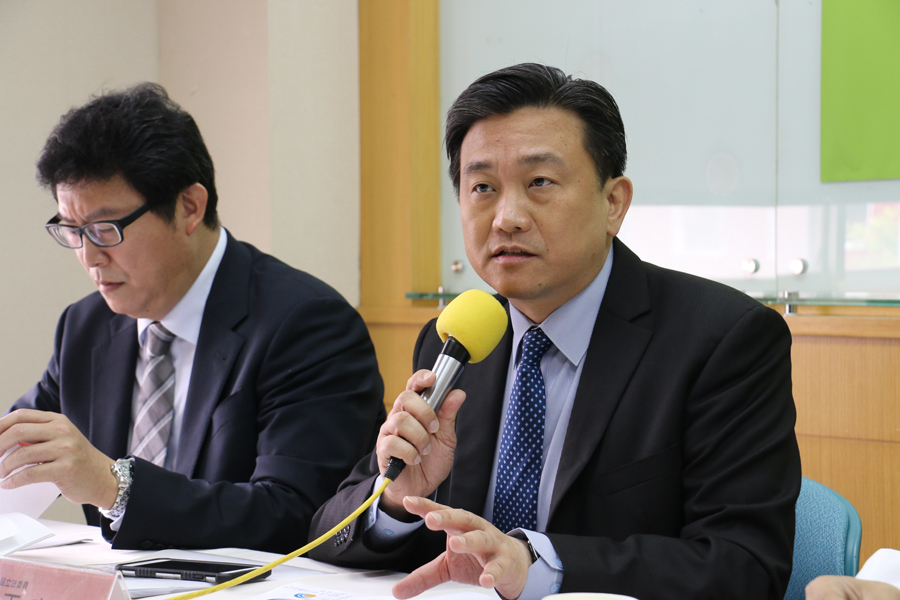 民進黨立委王定宇認為,民眾對蔡總統高支持度、低滿意度的現象,只要未來陸續端出改革結果,就能拉高滿意度。(photo by 鄭羿菲/台灣醒報)