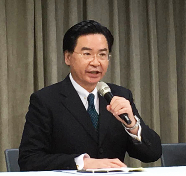 總統蔡英文終於找到人來接懸缺7個月的總統府秘書長,他就是前民進黨秘書長、國安會秘書長的吳釗燮。(photo by 鄭羿菲/台灣醒報)