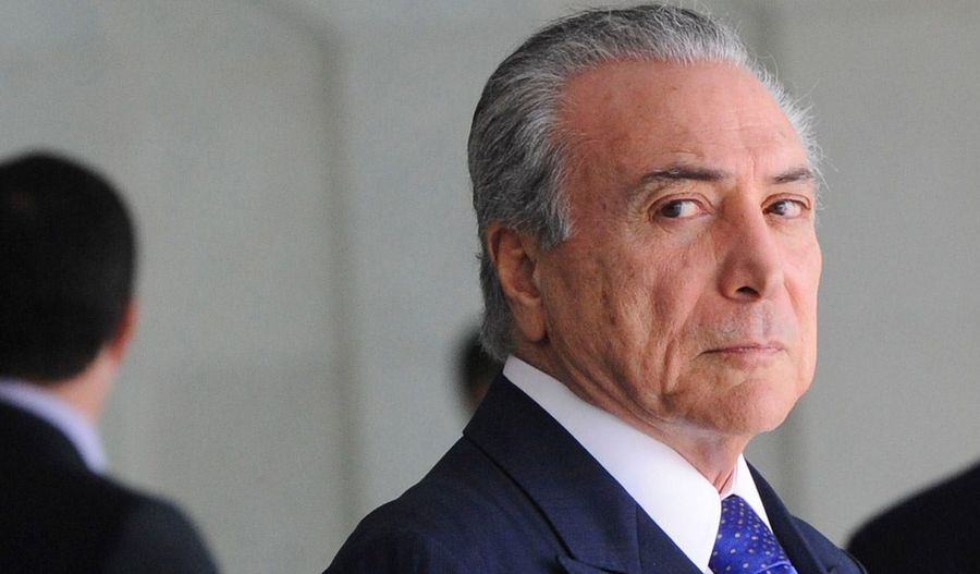 巴西總統泰梅爾(Michal Temer)雖有望避過牢獄之災,但一般相信其政治生涯,將於短期內劃上句號,重蹈前任總統羅賽芙在短期間被彈劾罷免的覆轍。(photo by Wikimedia)