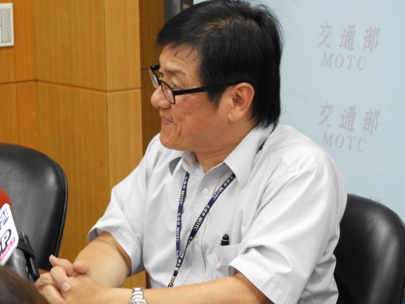 交通部將成立檢核小組以1年觀察期作為觀察評估指標,圖為交通部常務次長祁文中。(photo by蔡旻豪台灣醒報)