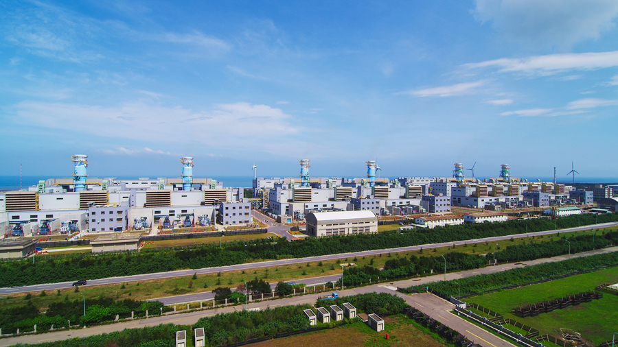 桃園大潭電廠815發生錯誤操作引發全台停電,綠委專注盯緊不謹慎的外包文化,與風險過度集中。(photo by 台電提供)