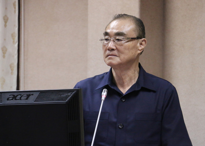 國防部長馮世寬拍胸脯保證,在2020年以前,將補足軍士官人員缺額至9成。(photo by 鄭羿菲/台灣醒報)