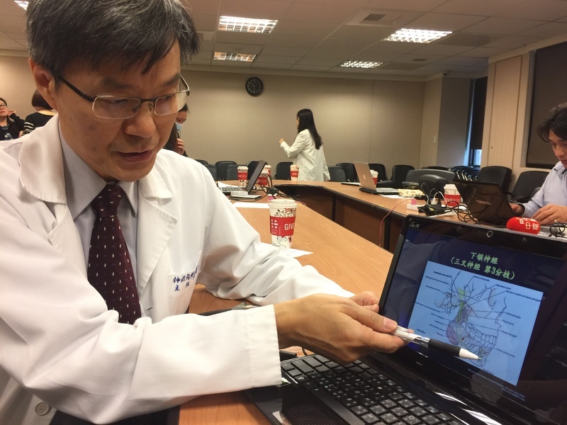 黃啟訓表示,30%惡性「頷麻症候群」發生在癌症之前,確診後平均存活期為15個月。(photo by 洪進安/台灣醒報)