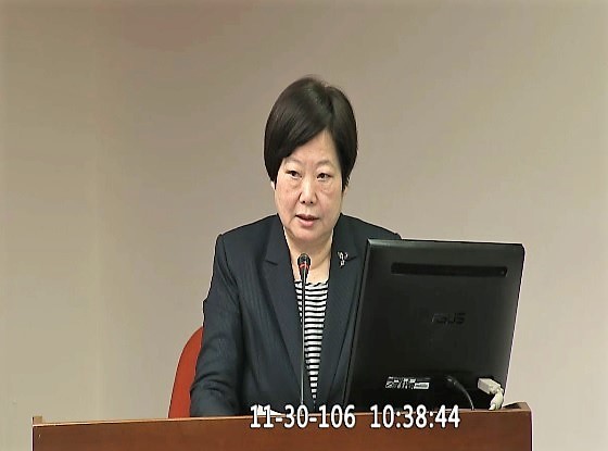 勞動部長林美珠澄清,絕沒有說過「司機手握方向盤才算工作時間」這句話。(photo by 立法院直播截圖)