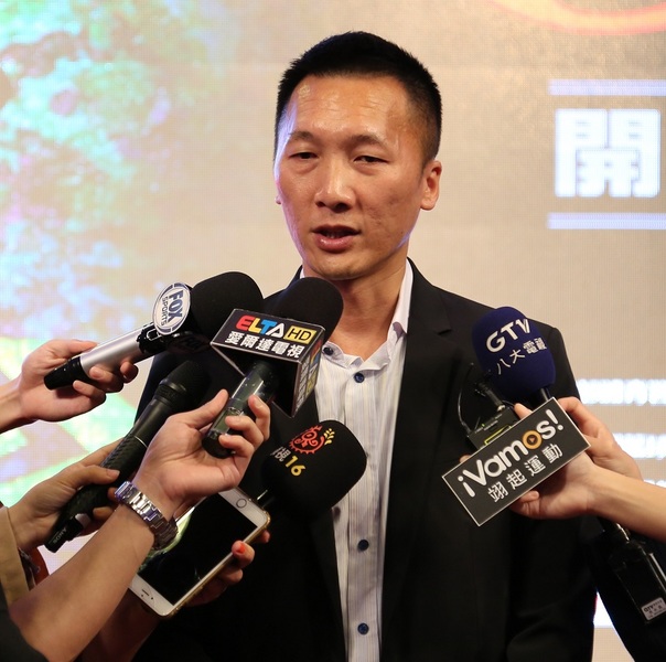 許晉哲受訪時表示,籃球是團隊運動,球隊的團隊精神就是覆蓋每一位球員的缺點。(photo by 廖玄宇/台灣醒報)