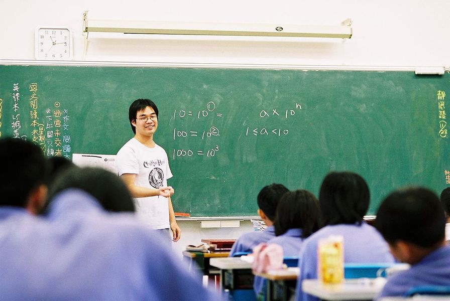 公教年金新制將於明年7月起上路,且年資補償金有1年緩衝期,教團擔憂會引爆教師退休潮。(photo by 醒報資料庫)