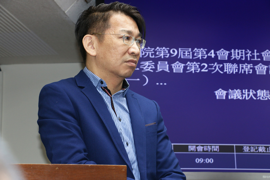 時代力量總召徐永明質疑,行政院將糾正案的責任推給立法院,立法院若不提出說法,將是唾面自乾的行為。(photo by 鄭羿菲/台灣醒報)