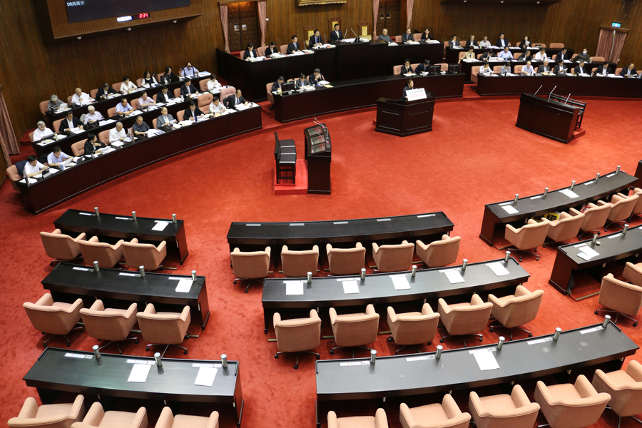 體育改革不如預期透明,朝野一致要求凍結體育署46.2億元的預算,立法院長蘇嘉全裁示,凍結人事費等法定支出外的3成預算。(photo by 鄭羿菲/台灣醒報)