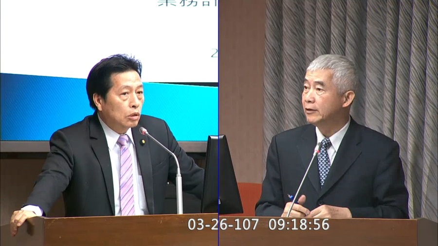 交通部長賀陳旦(右)表示,近日桃機已經針對缺失改善,26日下班前會向勞動部申請複檢,最快27日可復工。(photo by 影片截圖)