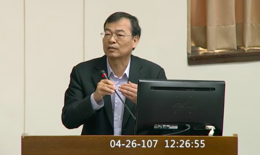 對於環團擔憂深澳燃煤電廠衝擊生態、加劇空汙,台電總經理鍾炳利作出回應。(photo by 立法院直播截圖)