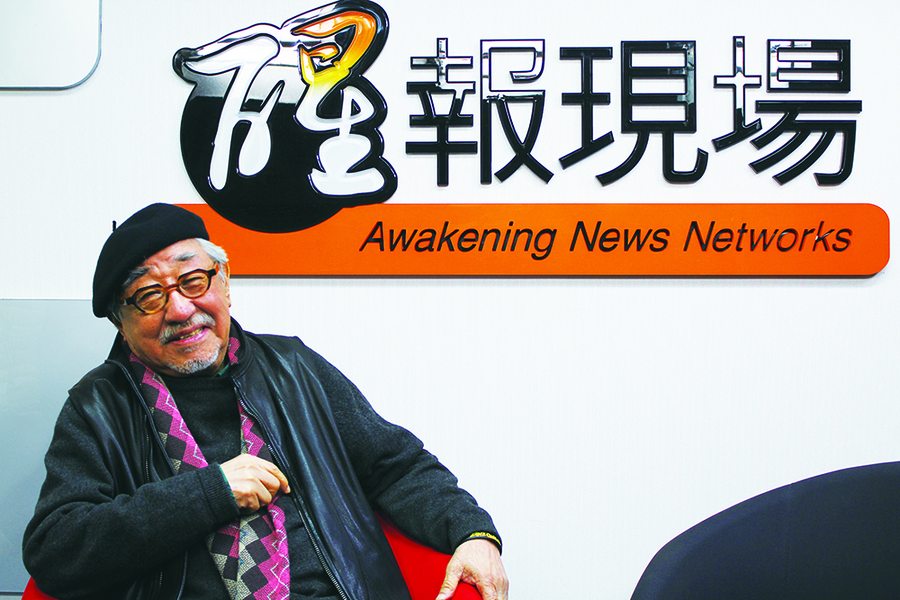 作家張曉風受訪時表示,一個演員或許只想到名與利,但這一切都不在孫越眼裡。 圖為孫叔叔接受本報專訪所留。(photo by醒報資料照片)