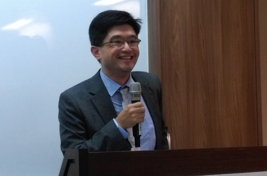 圖說:第一金投信國外投資部協理唐祖蔭29日於2018北威夏季論壇分享「AI人工智慧應用」,以「機器人」、「金融科技」、「精準醫療」3大產業為軸作介紹。(photo by 蔡岳宏/台灣醒報)
