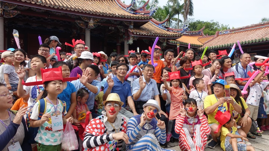 台北市民政局5日於台北孔廟舉辦「88愛無限大」父親闖關活動暨園遊會,市長柯文哲出席活動現場分享自己對家庭的看法。(Photo by 蔣濬浩/醒報記者)