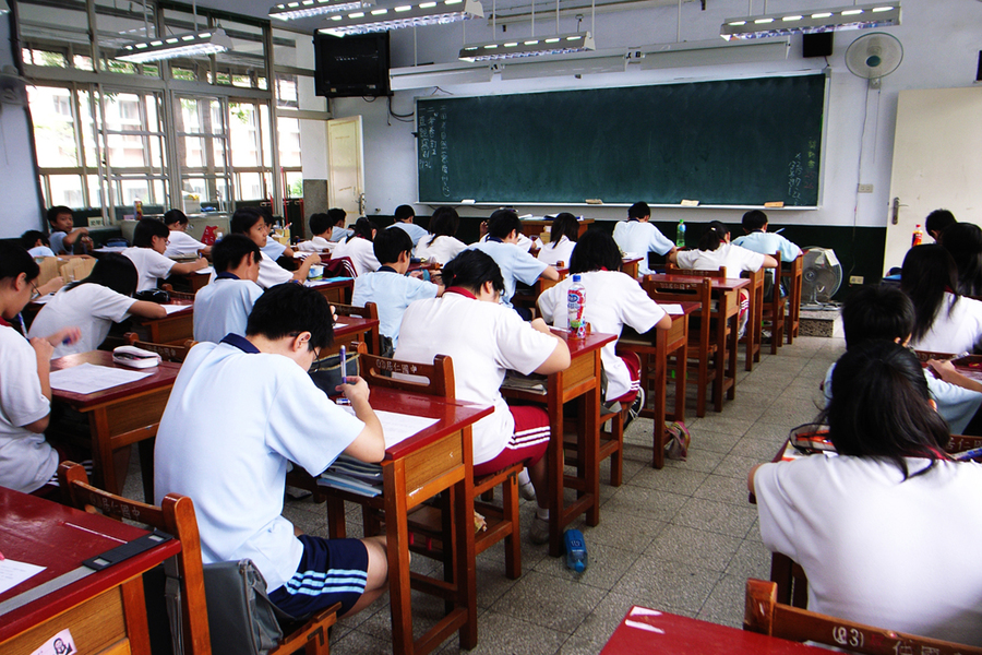 111學年度大學入學考試採混合題,評量學生不同層次的能力。(台灣醒報資料庫)