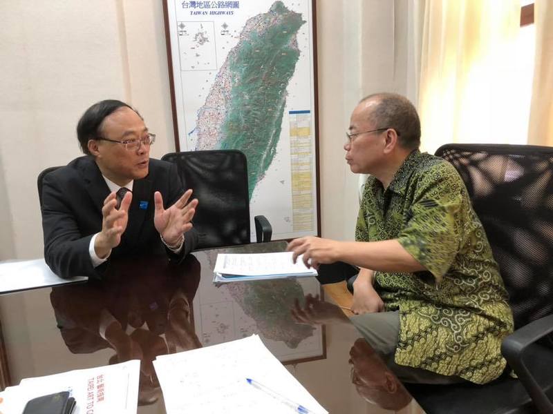行政院政務委員張景森與觀光局長周永暉,開會研商故宮整修工程間,降低對觀光的衝擊。(photo by 簡秀枝/台灣醒報)
