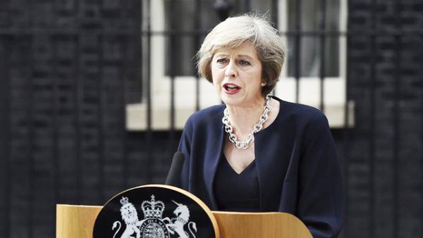 英國首相梅伊14日召開內閣成員緊急會議,並於同日晚上於官邸唐寧街10號宣布,內閣各部大臣表決 「集體支持」脫歐協議草案。(photo by gov.uk)