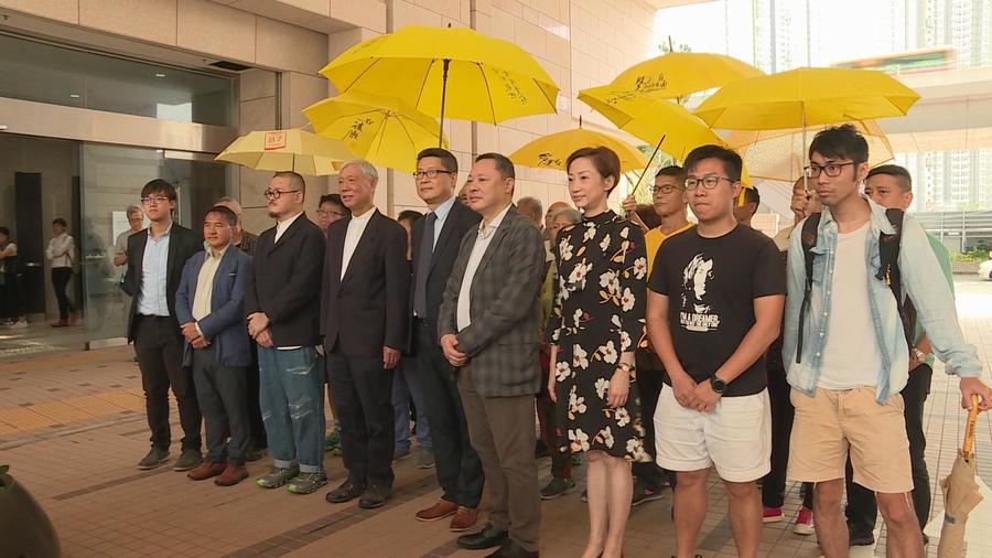 佔中九子案開審,佔中三子的代表律師表示,只想號召少量理念相近及支持非暴力公民抗命的人參與。 (photo by 香港電台)