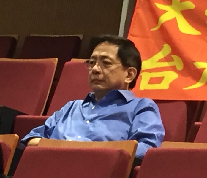台大準校長管中閔11日出席響應「還我校長」記者會。(photo by許嘉琪/台灣醒報)