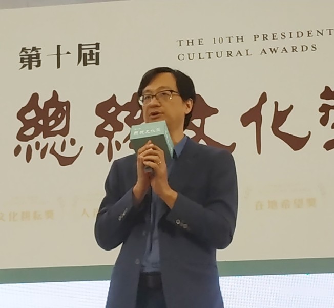中華文化總會副秘書長張鐵志表示,今年文化獎邁入第10屆,將與電視台合作,拍攝回顧記錄片。(photo by 張朝瑋/台灣醒報)