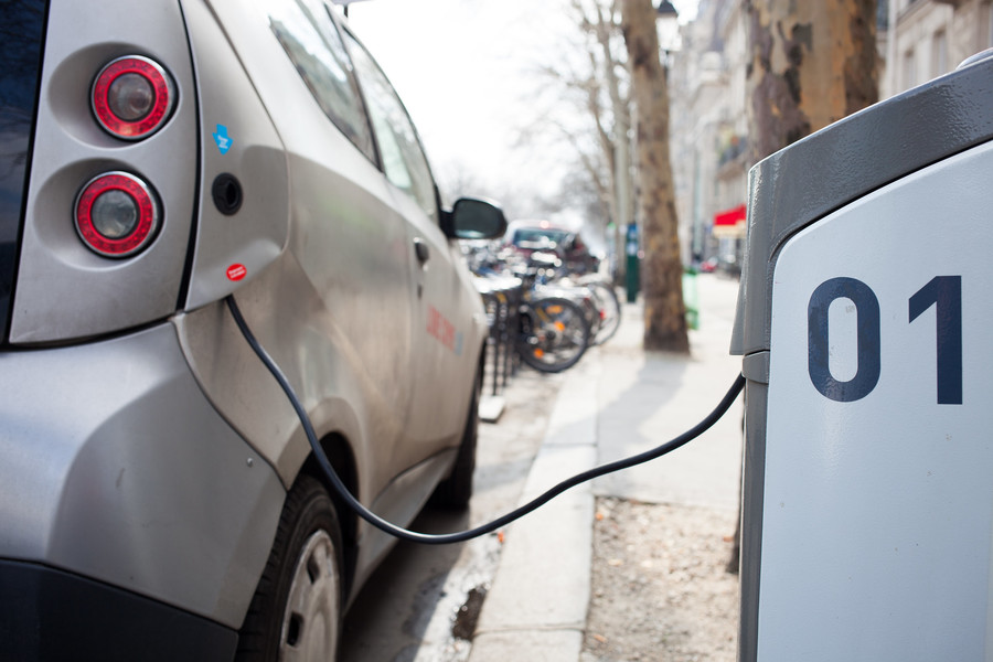 充電時間與里程,仍是消費者對於電動車最大的障礙。(Photo by Håkan Dahlströmon Flicker under Creative Commons license)