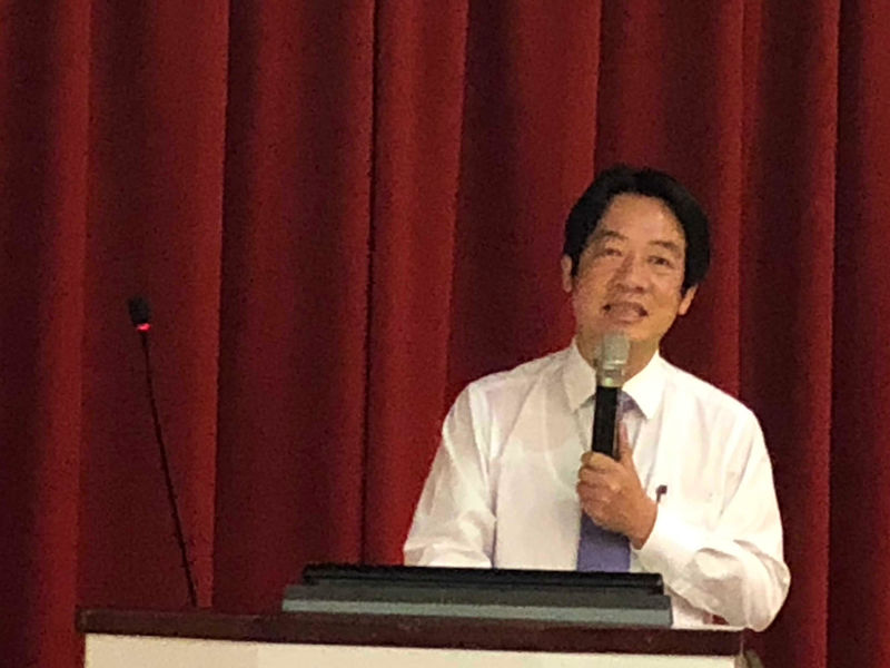 賴清德到台中演講,從醫生的受訓與過去治理的經驗,自認能當一位有領導、能決斷與能執行的好總統。(photo by 劉東皋/台灣醒報)