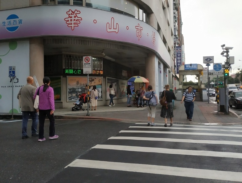 中央氣象局預估, 6月1日至3日,有一波鋒面滯留於台灣北部海面,北部及東北部地區將有短暫陣雨。(photo by 張朝瑋/台灣醒報)
