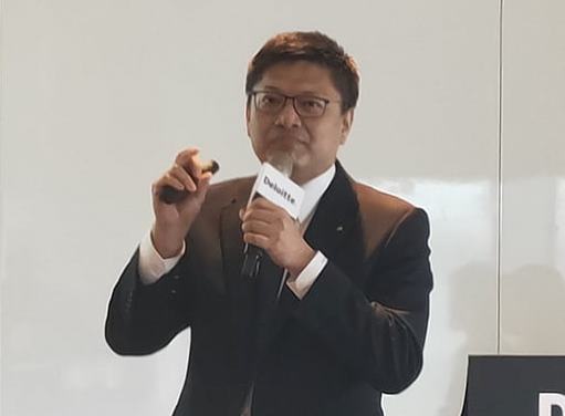 溫紹群表示,每個地區的產業、城市發展狀況都不一樣,因此要發展5G智慧城市需要因地制宜。(Photo by 呂翔禾/台灣醒報)